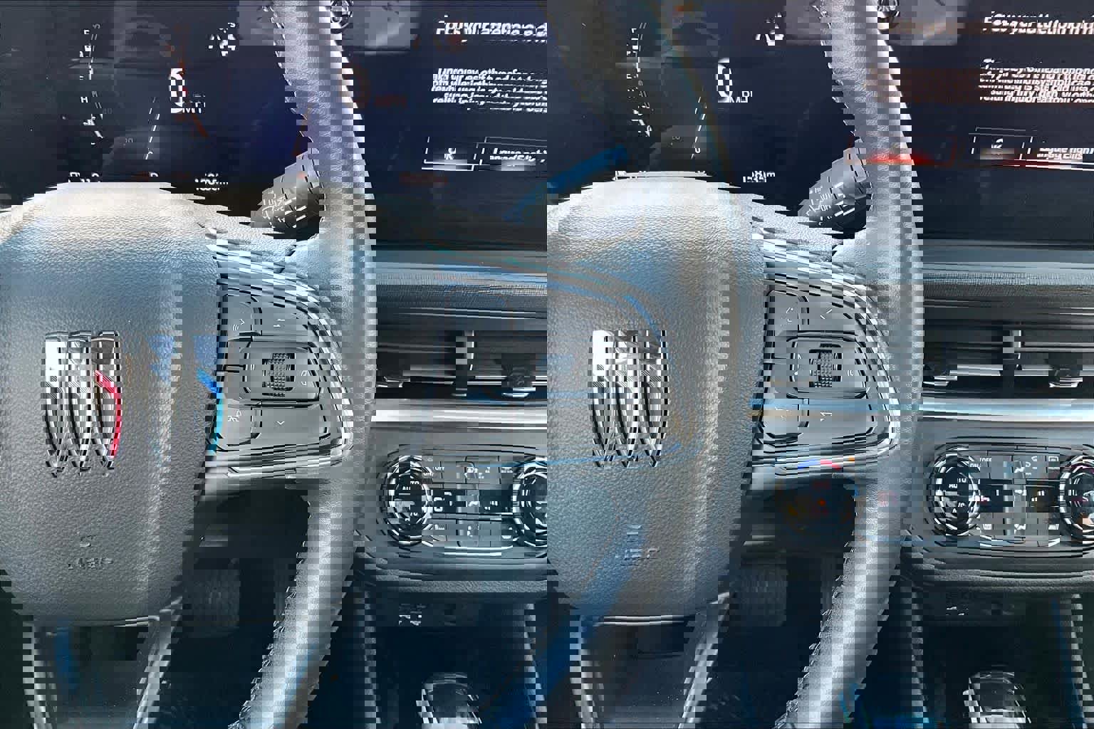 Used 2024 Buick Envista Preferred w/ Convenience I Package FWD image 25