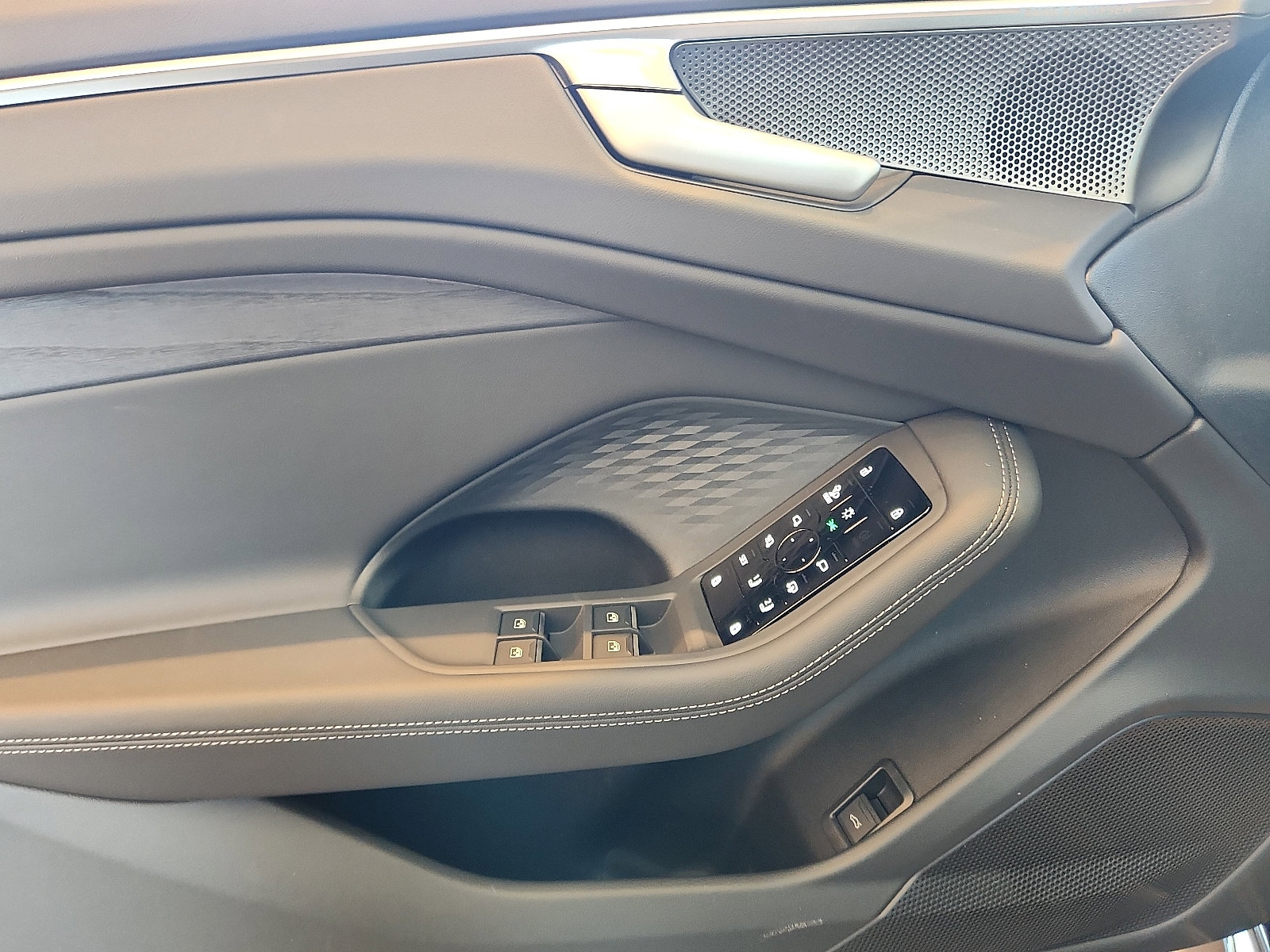 New 2026 Audi A6 Premium Plus image 12