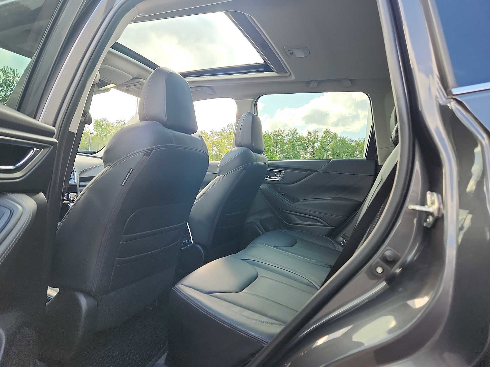 Used 2023 Subaru Forester Touring AWD/4WD image 10