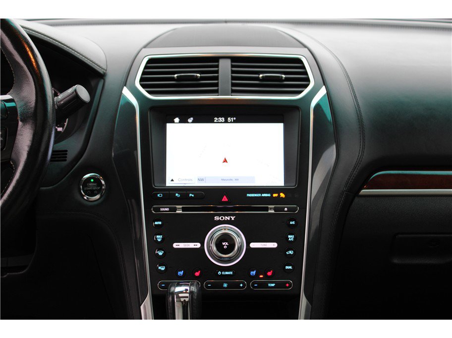 Used 2017 Ford Explorer Platinum image 17