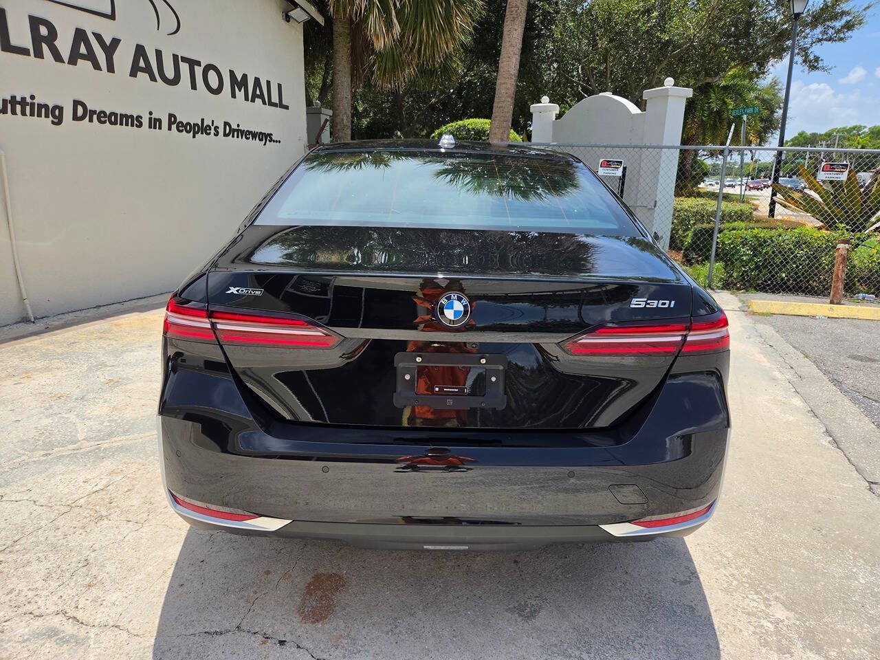 Used 2026 BMW 530i xDrive AWD/4WD image 6