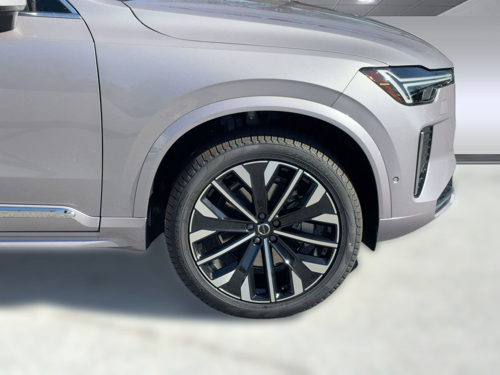 New 2026 Volvo XC90 B6 Plus w/ Protection Package Premier image 12