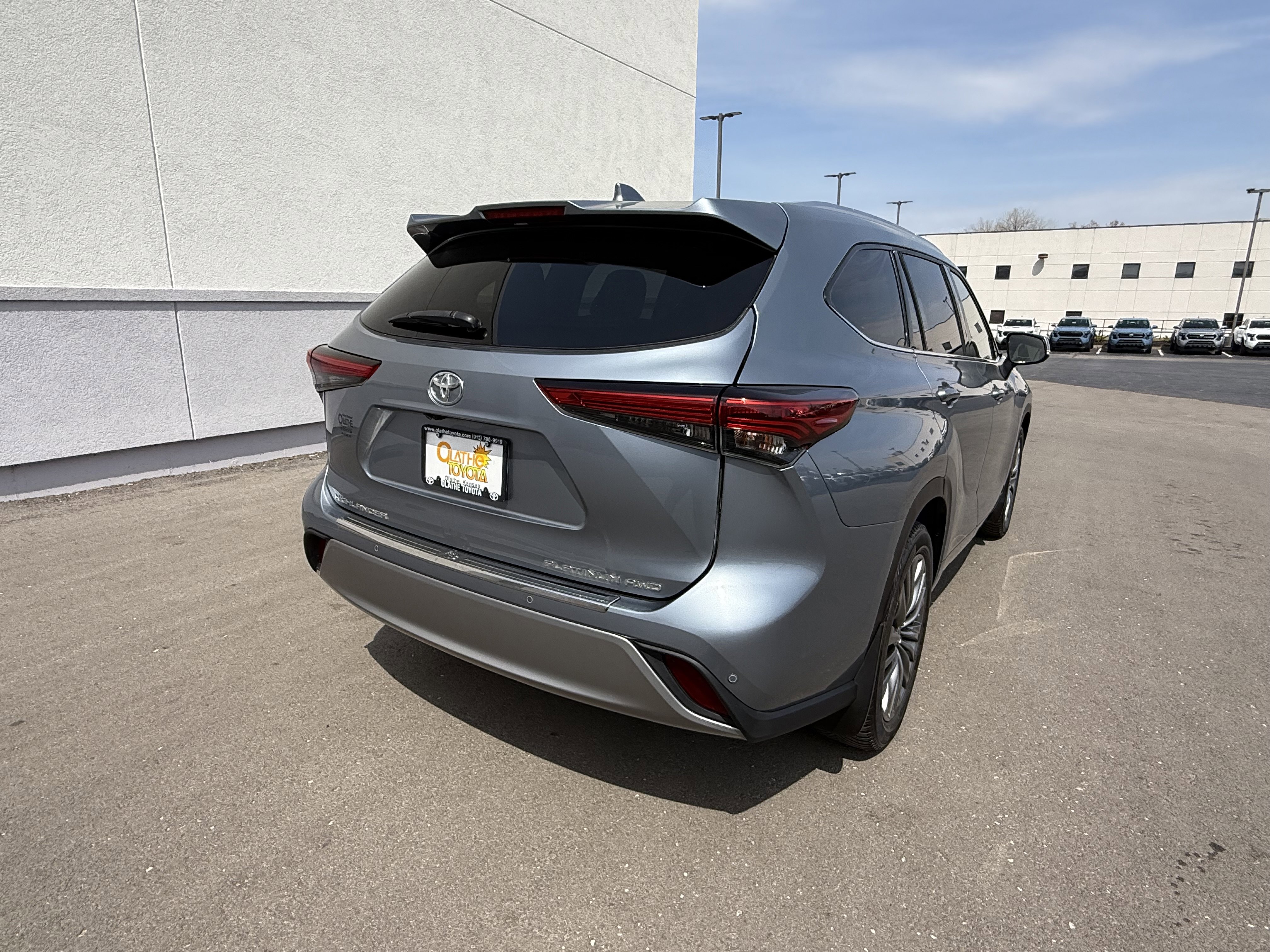 Certified 2021 Toyota Highlander Platinum image 37