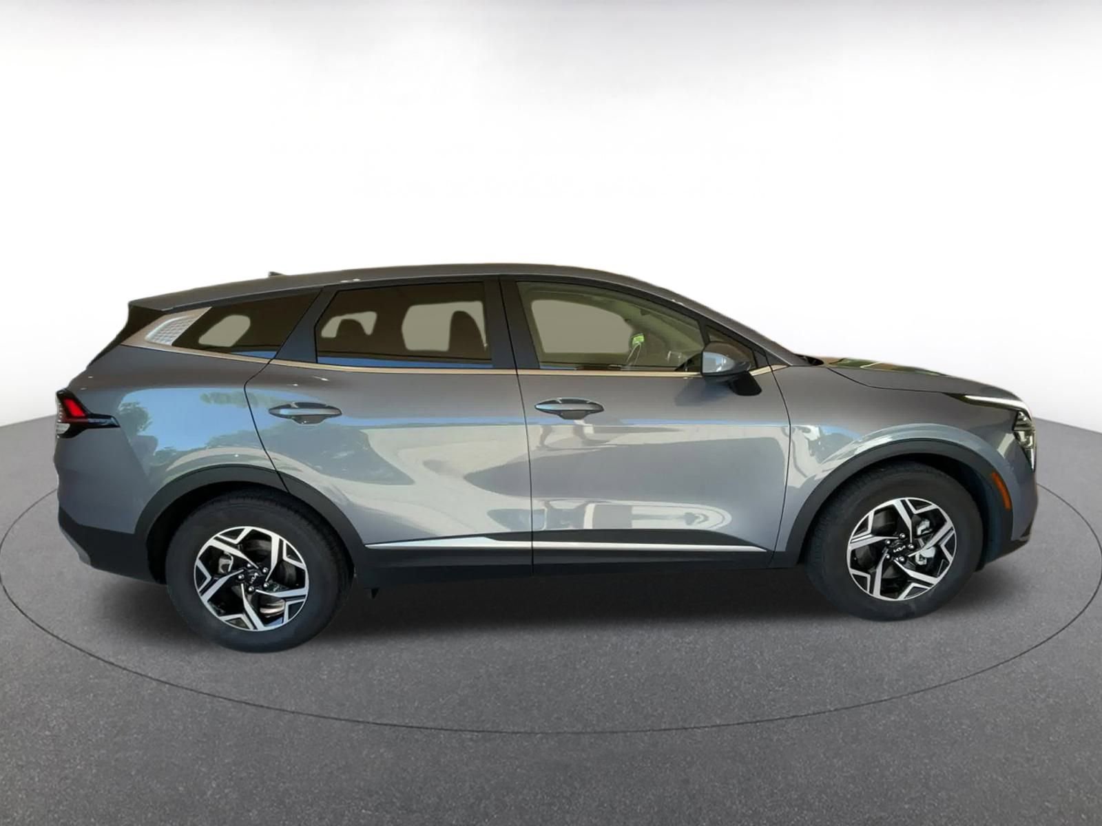 Used 2025 Kia Sportage LX image 16