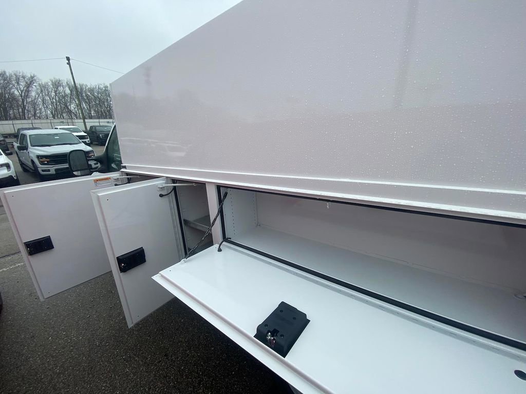 New 2026 Ford E-350 and Econoline 350 Super Duty w/ Power Equipment Group RWD image 4