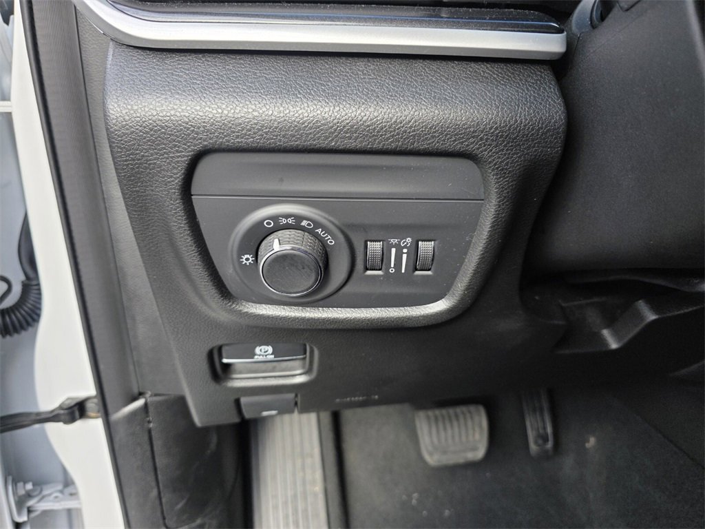 Used 2022 Jeep Grand Cherokee Altitude image 25
