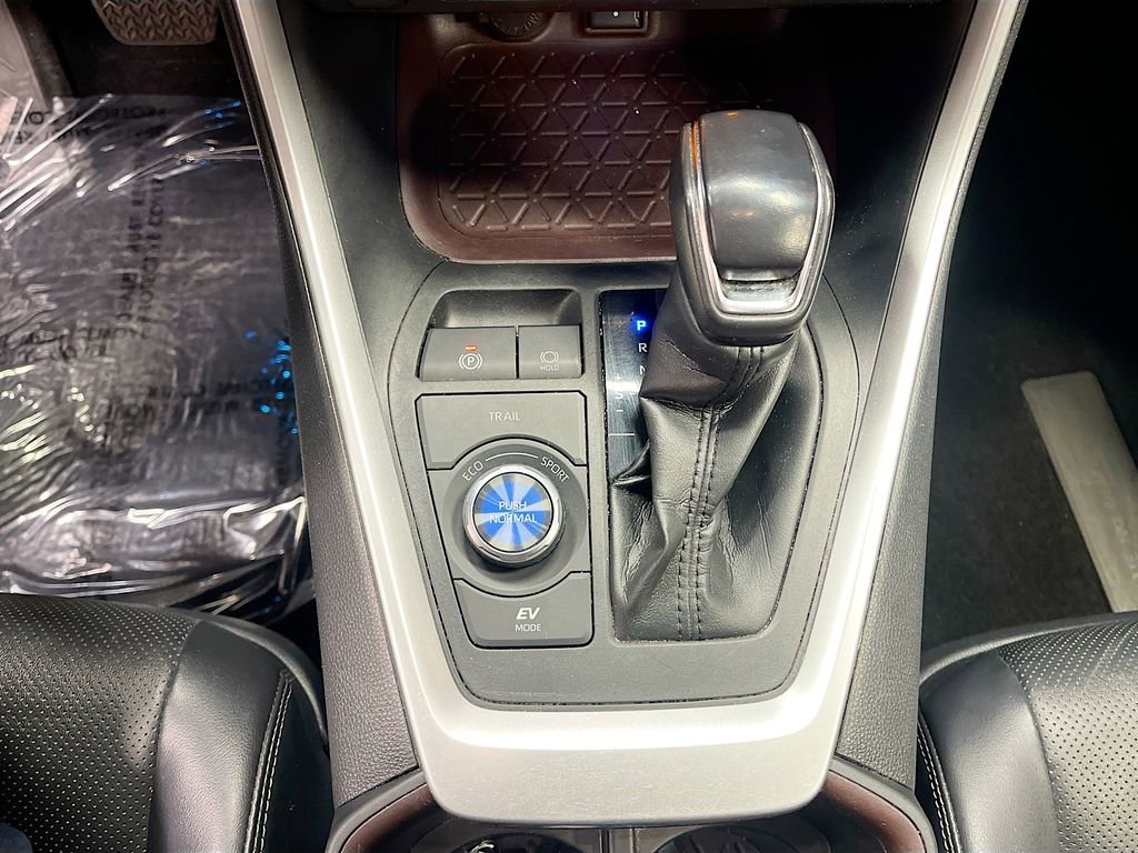 Used 2022 Toyota RAV4 Limited w/ Limited Grade Weather Package image 16