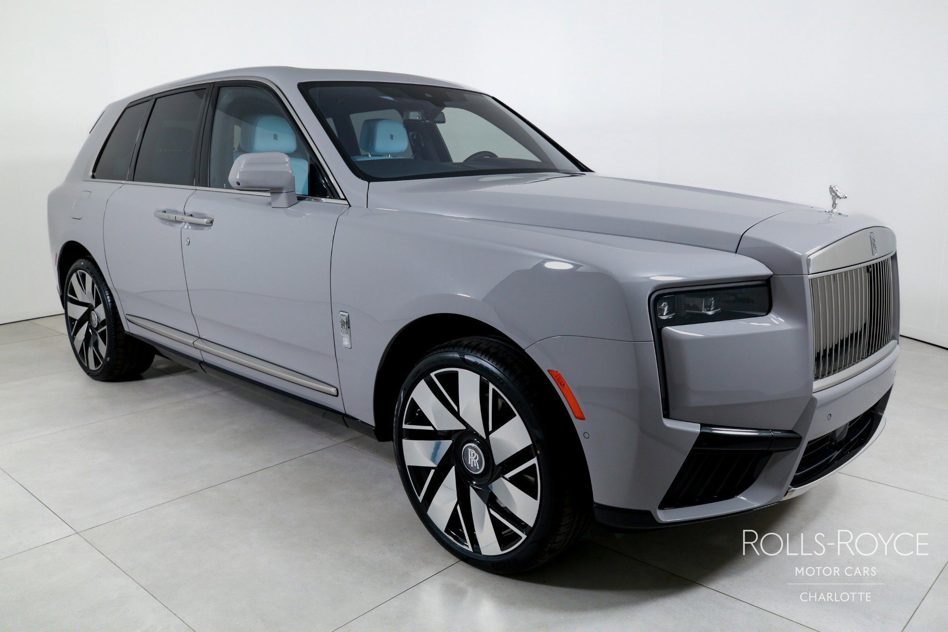 New 2026 Rolls-Royce Cullinan image 6