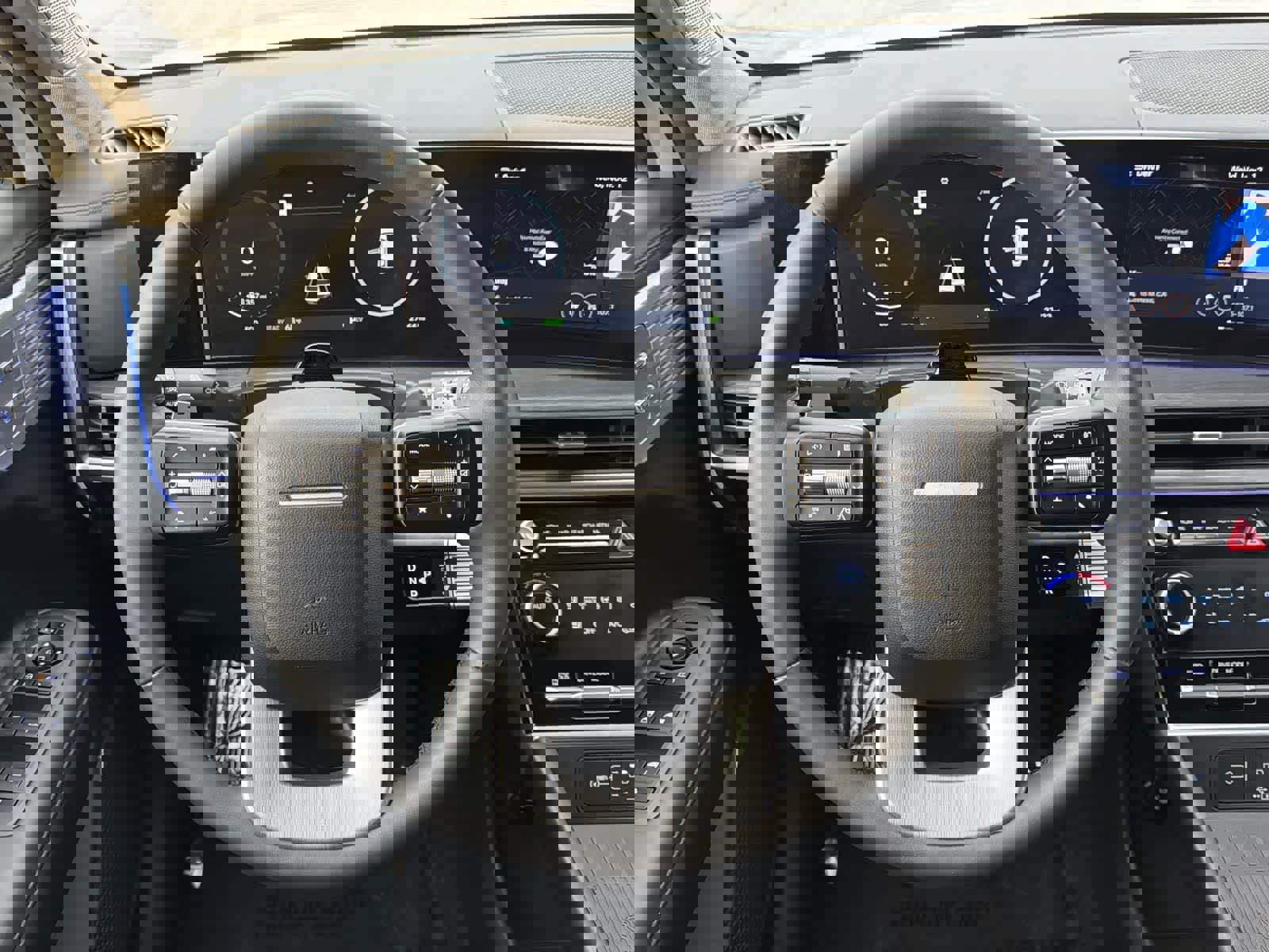 Certified 2025 Hyundai Santa Fe Limited image 10