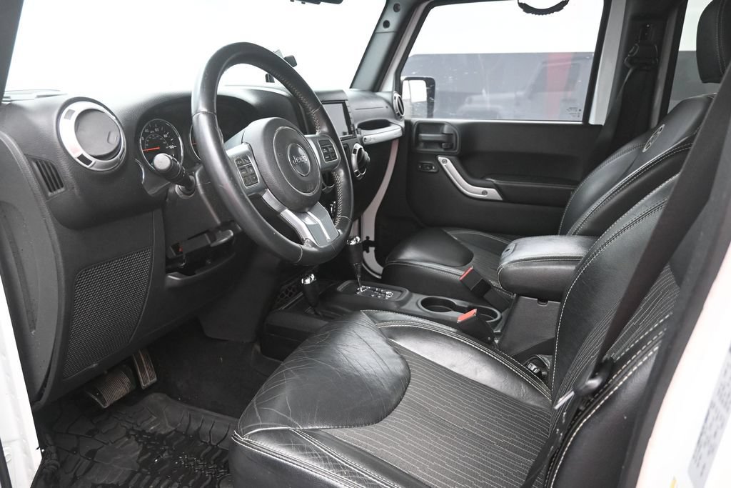 Used 2015 Jeep Wrangler Unlimited Sport AWD/4WD image 32