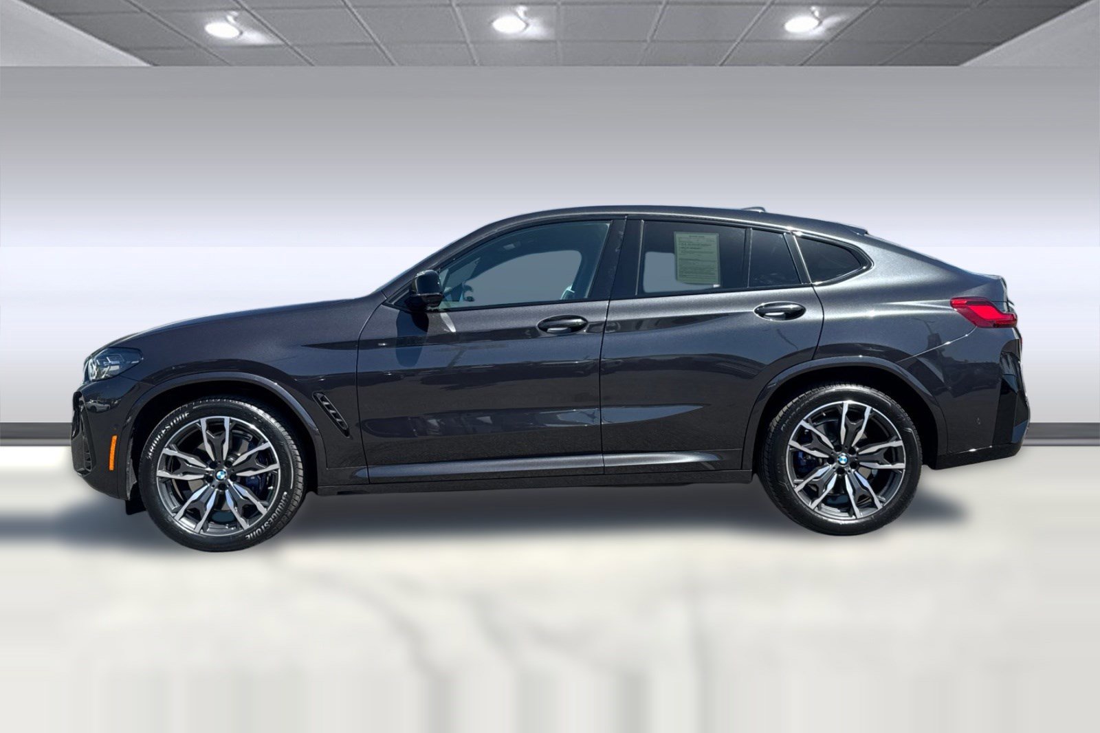 Used 2023 BMW X4 M40i w/ Premium Package image 2
