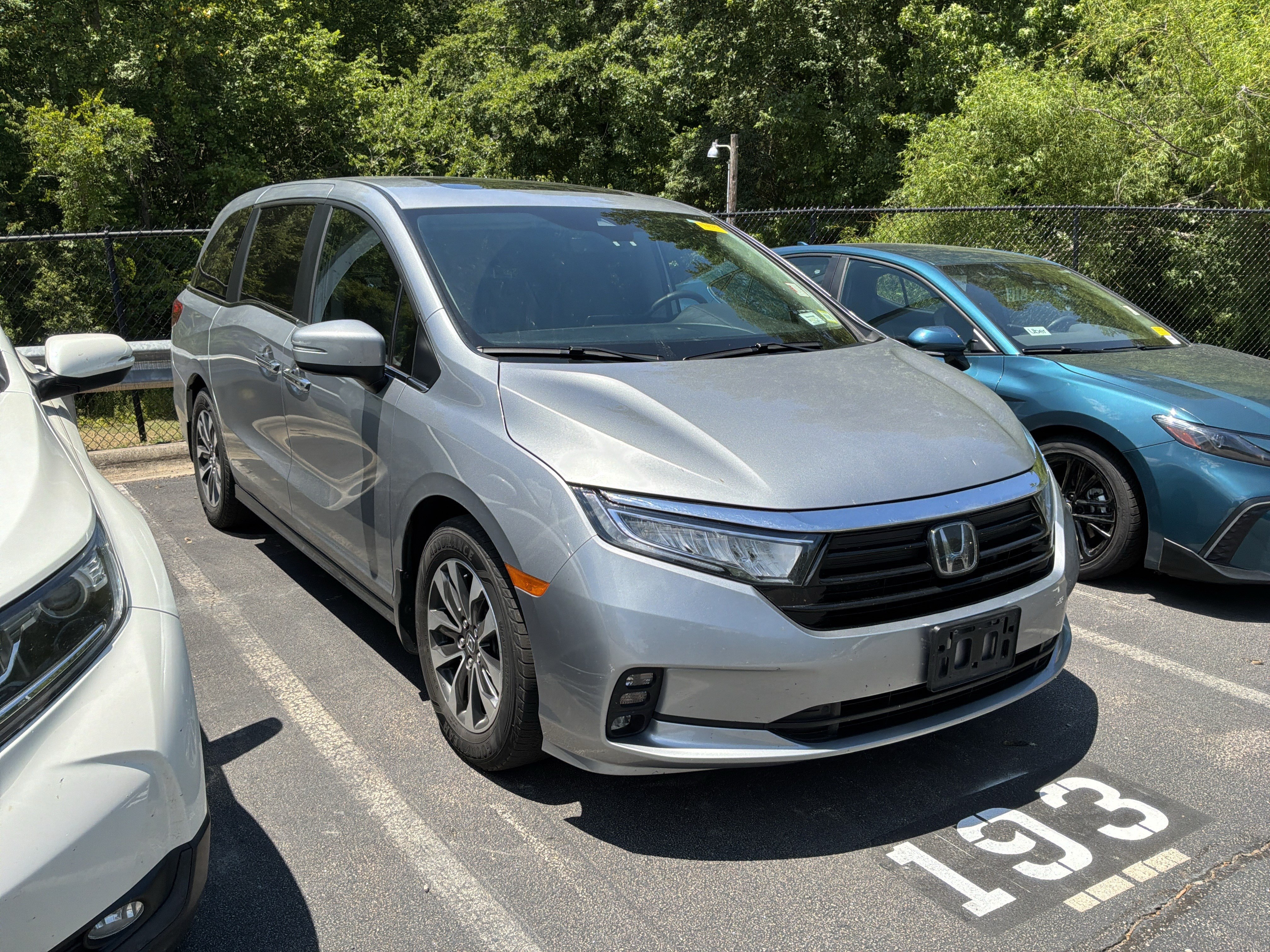 Used 2024 Honda Odyssey EX-L image 3