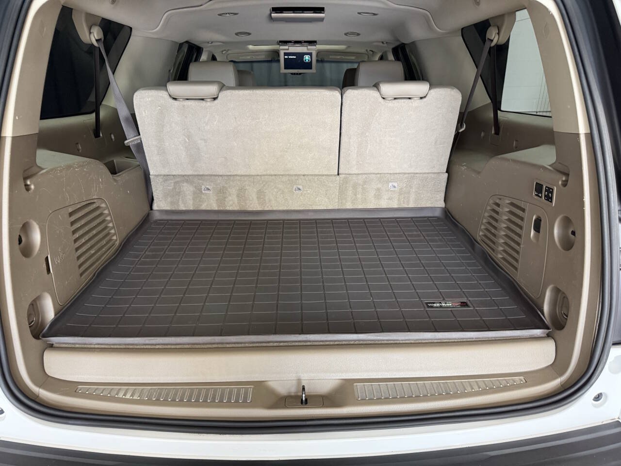Used 2017 Chevrolet Suburban Premier AWD/4WD image 28