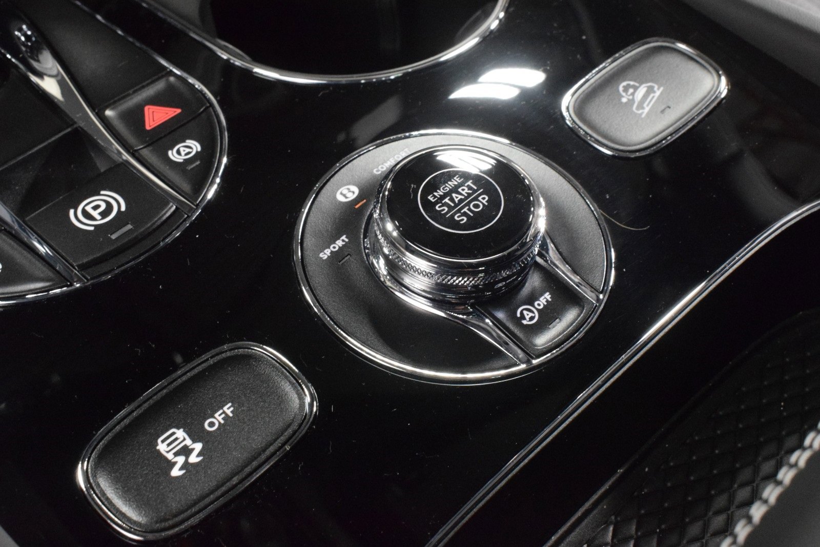 New 2024 Bentley Bentayga Extended Wheelbase image 42