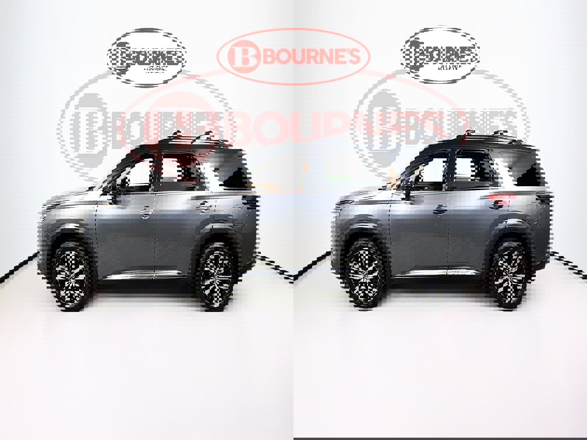 Used 2023 Nissan Pathfinder Platinum image 10