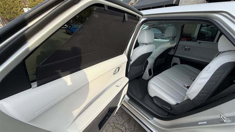 Used 2024 Hyundai Ioniq 5 Limited image 17