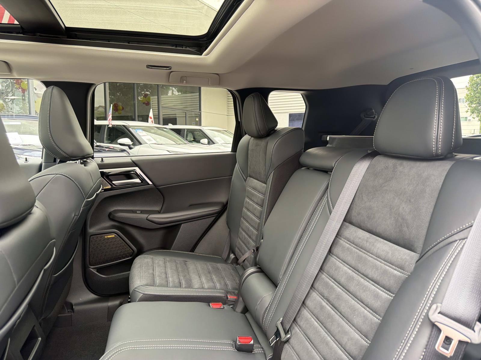 New 2026 Mitsubishi Outlander SE AWD/4WD image 13