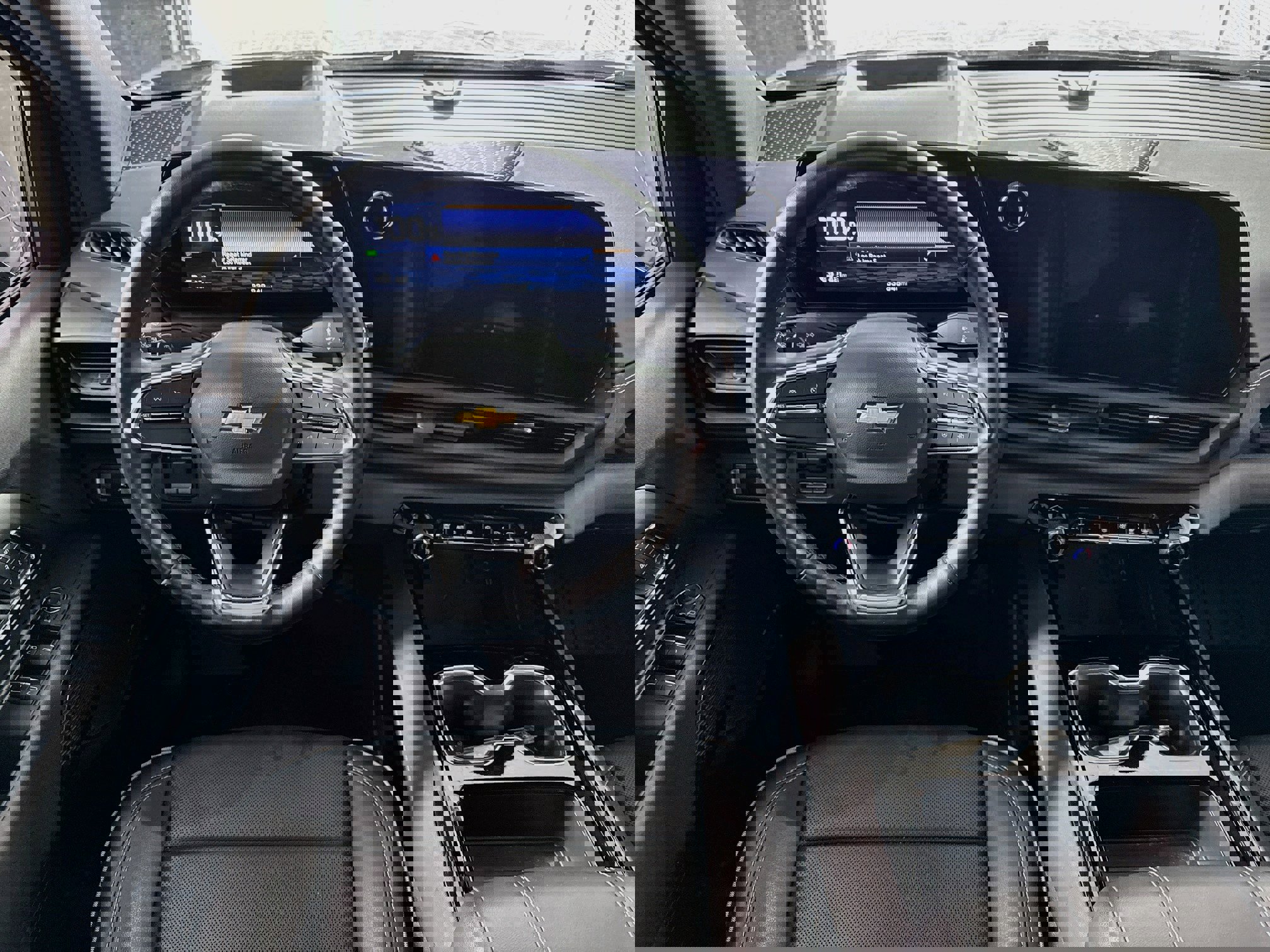 Used 2025 Chevrolet Silverado EV LT image 23