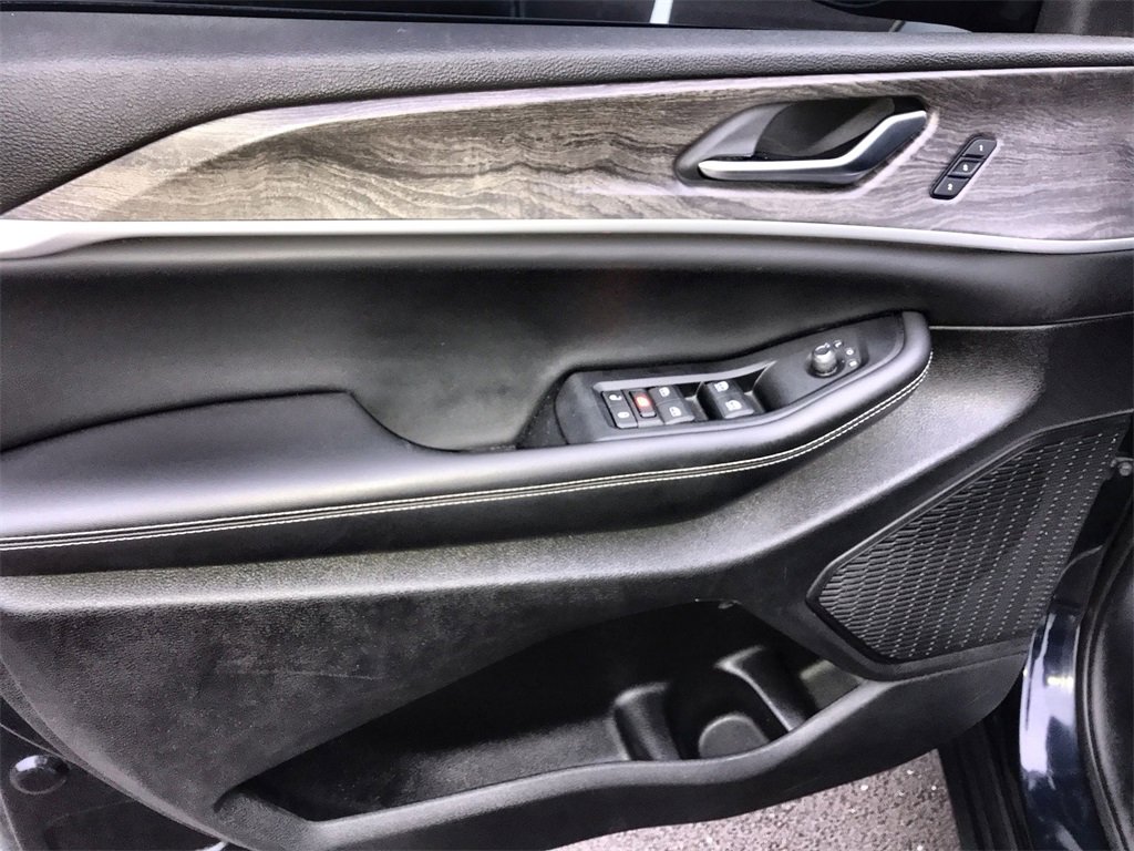 Used 2023 Jeep Grand Cherokee L Limited image 13