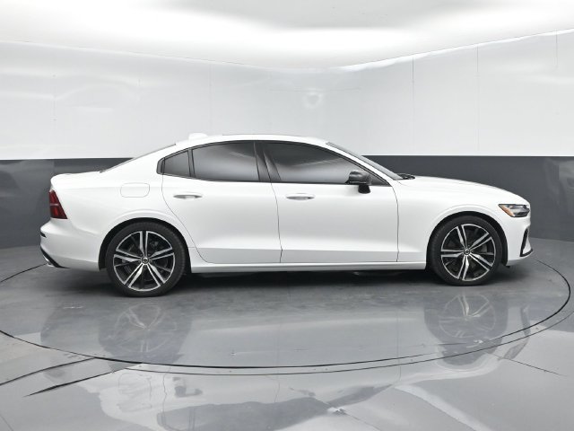 Used 2021 Volvo S60 T8 R-Design Expression w/ Premium Package AWD/4WD image 9