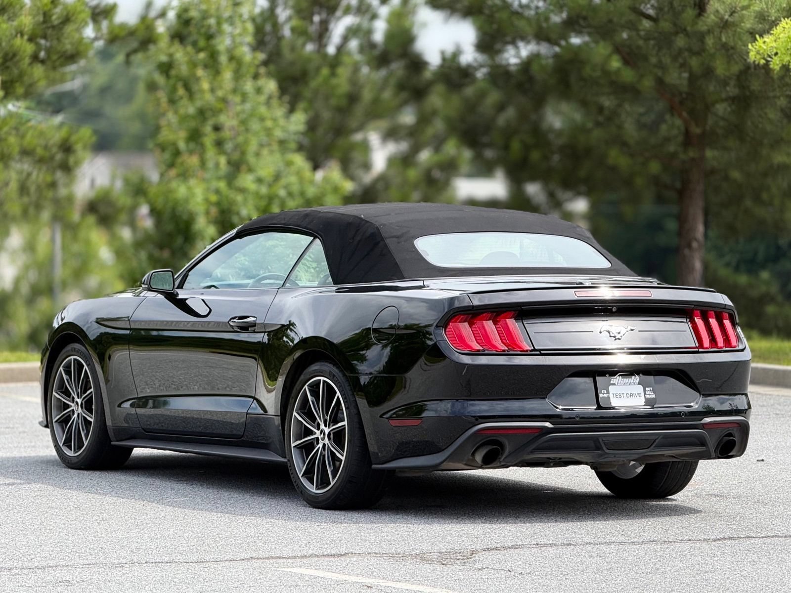 Used 2019 Ford Mustang Premium w/ Equipment Group 201A RWD image 10