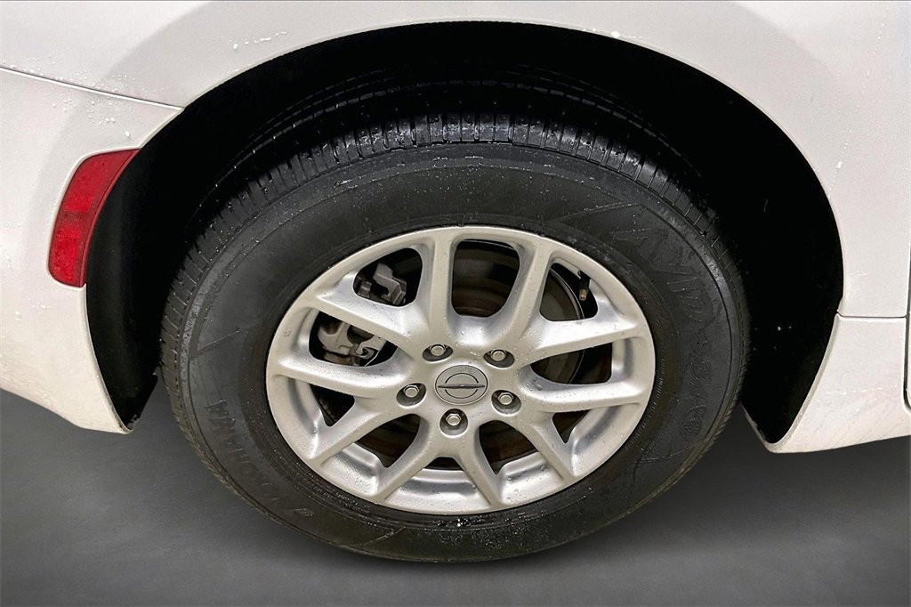 Used 2023 Chrysler Pacifica Touring-L image 33