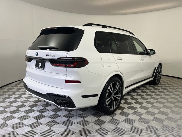 New 2026 BMW X7 M60i image 7