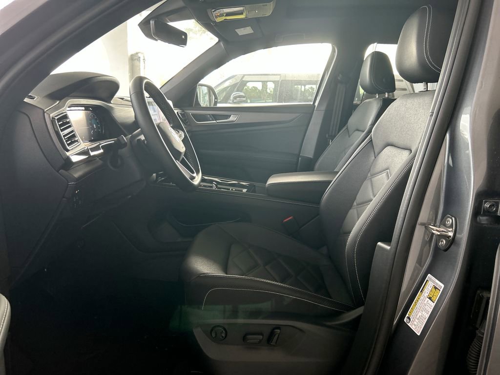 New 2025 Volkswagen Atlas Cross Sport SE image 10
