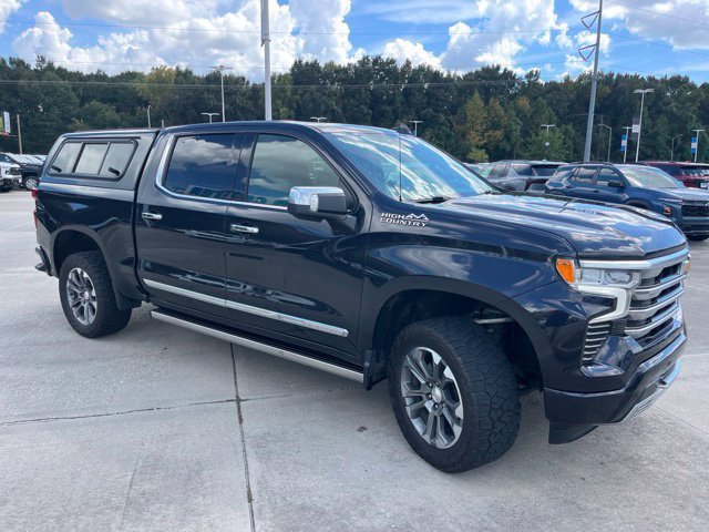 Used 2024 Chevrolet Silverado 1500 High Country w/ Technology Package AWD/4WD image 9