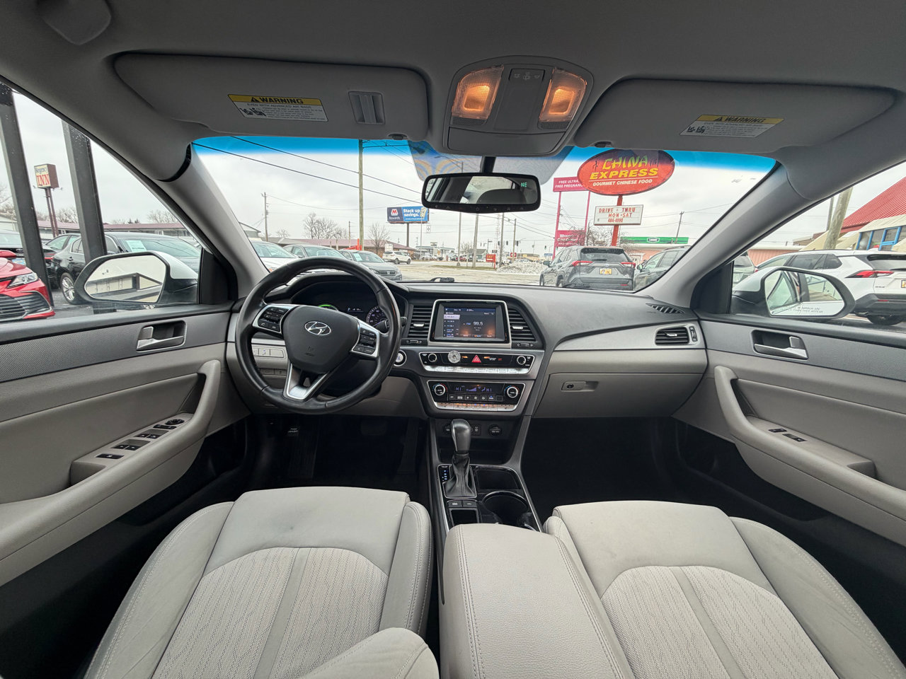 Used 2019 Hyundai Sonata Plug-In Hybrid image 12