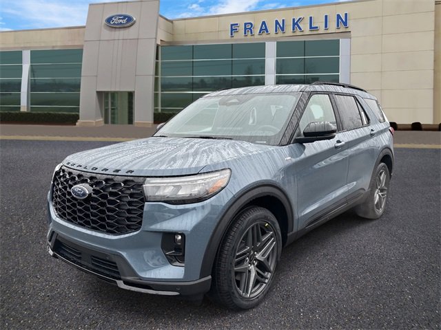 New 2026 Ford Explorer ST-Line w/ ST-Line Street Pack image 3