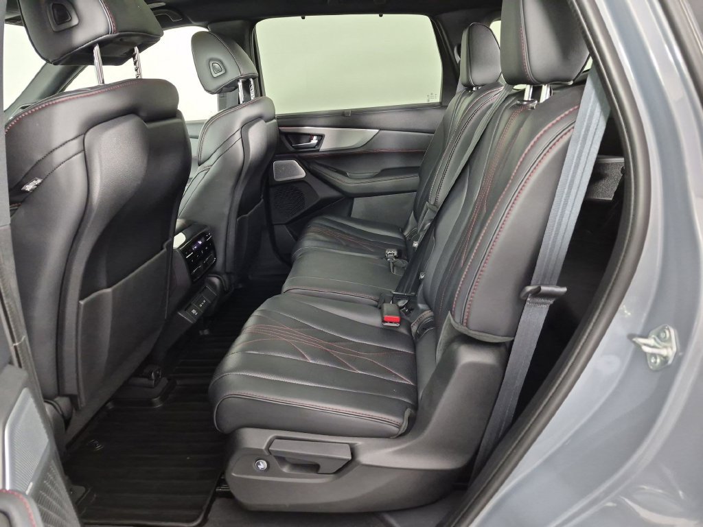 Used 2025 Acura MDX A-Spec w/ Advance Package AWD/4WD image 32
