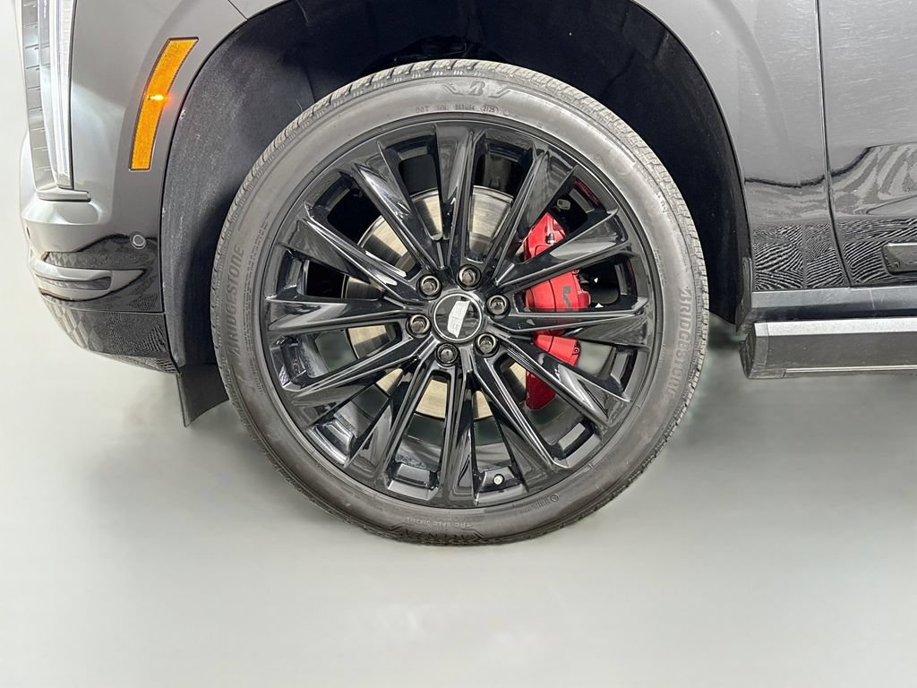 Used 2025 Cadillac Escalade Sport Platinum w/ LPO, ONYX Package AWD/4WD image 32
