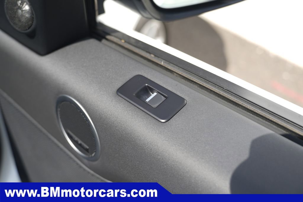 Used 2019 Land Rover Discovery HSE AWD/4WD image 38