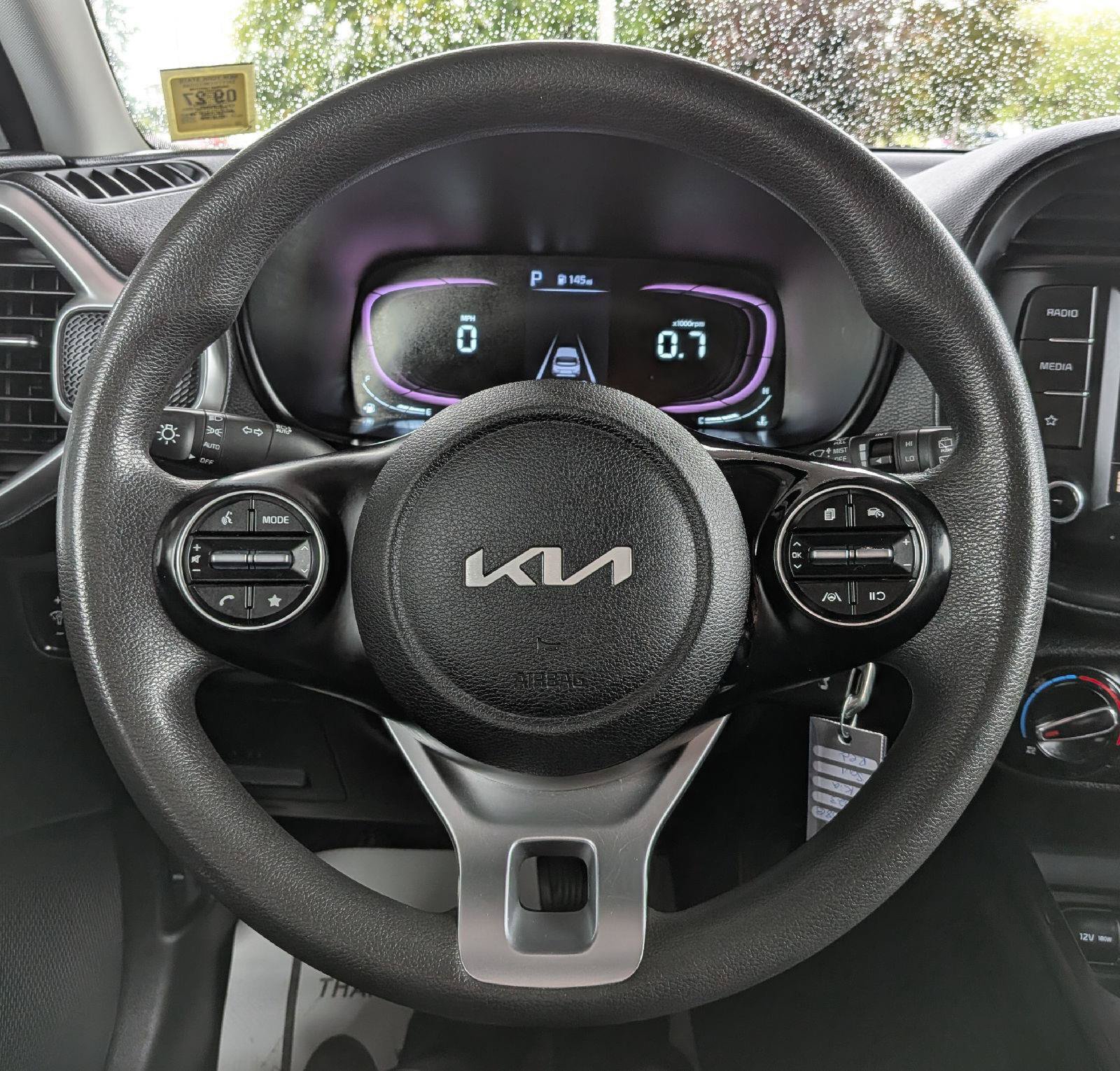 Used 2023 Kia Soul LX w/ LX Technology Package FWD image 14