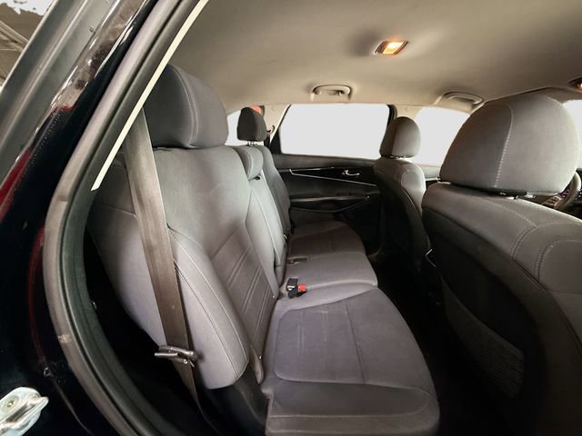 Used 2019 Kia Sorento LX image 26
