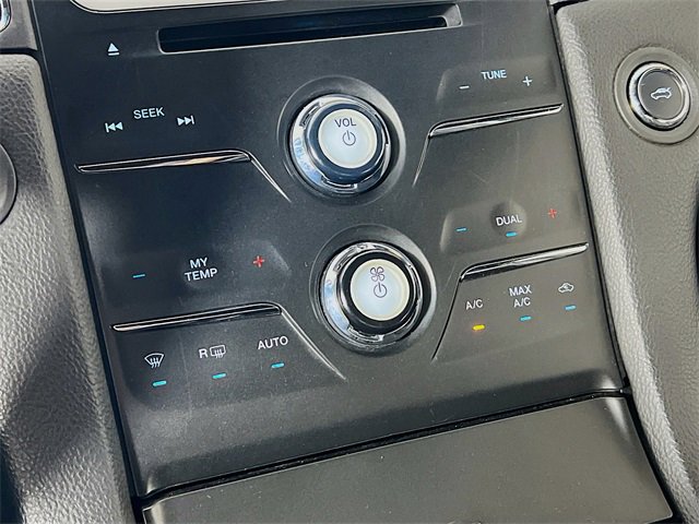 Used 2016 Ford Taurus Limited image 18