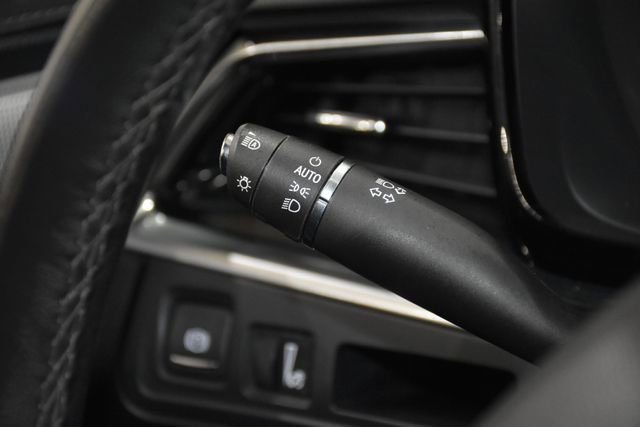 Used 2024 Cadillac XT5 Premium Luxury image 10