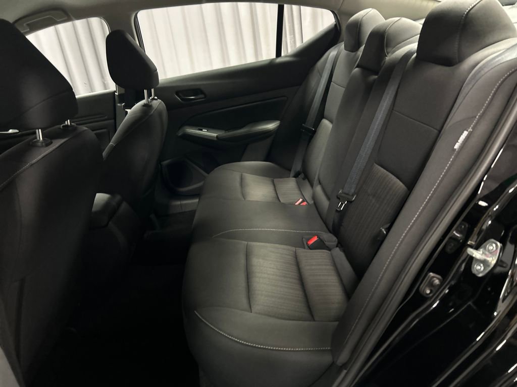 Used 2025 Nissan Altima 2.5 SV FWD image 21