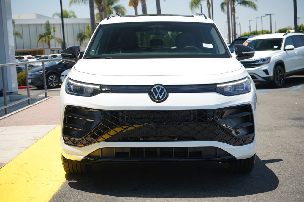 New 2026 Volkswagen Tiguan SE R-Line FWD image 5