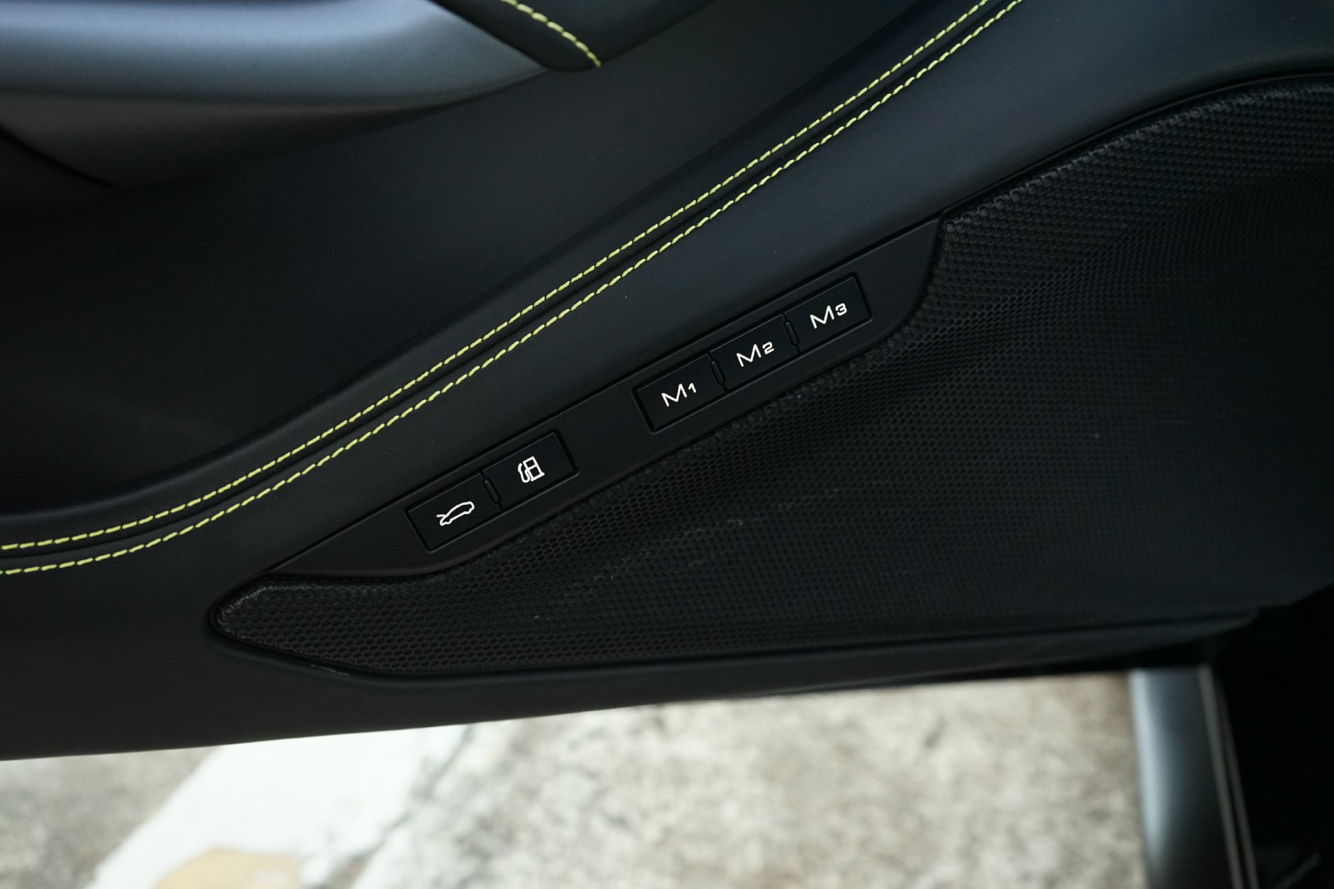 Used 2020 Ferrari F8 Tributo RWD image 23