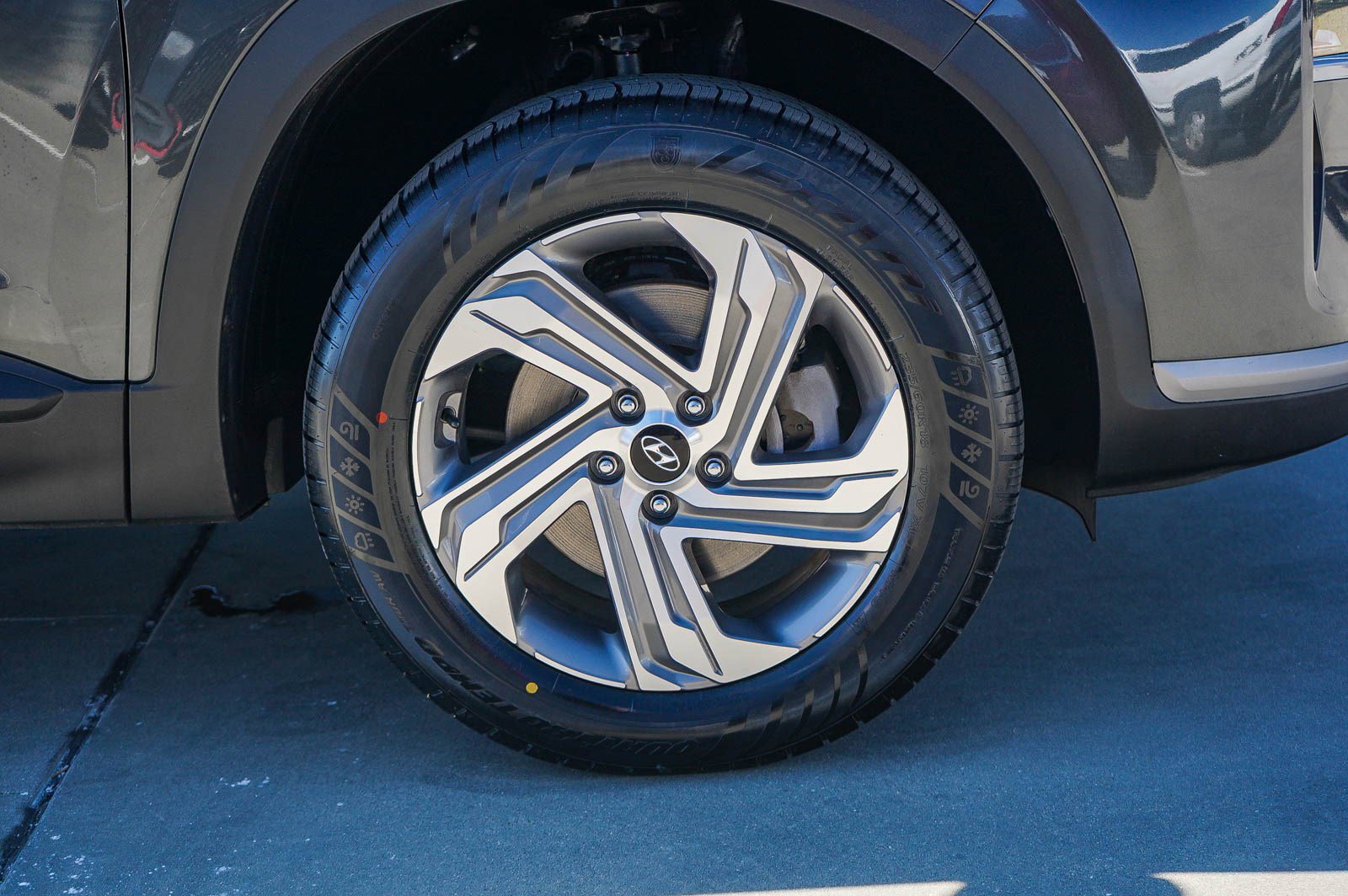 Used 2023 Hyundai Santa Fe SEL image 9