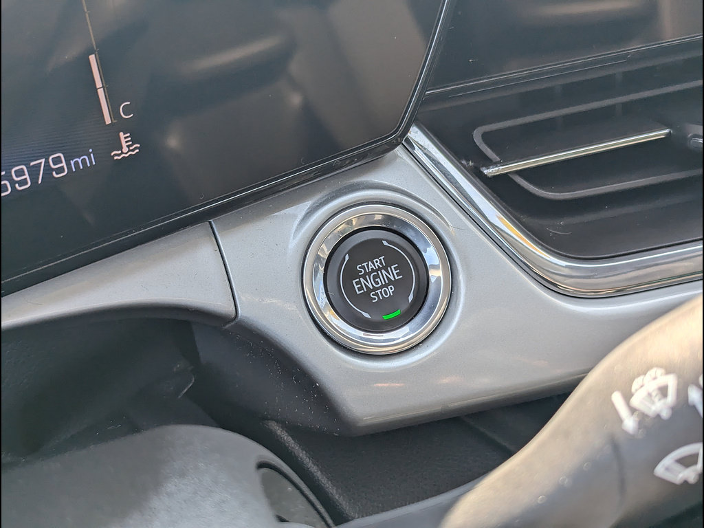 Used 2025 Chevrolet Trax LT FWD image 28