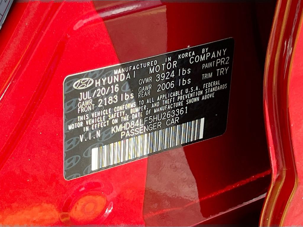 Used 2017 Hyundai Elantra Limited w/ Limited Tech Package 08 image 31
