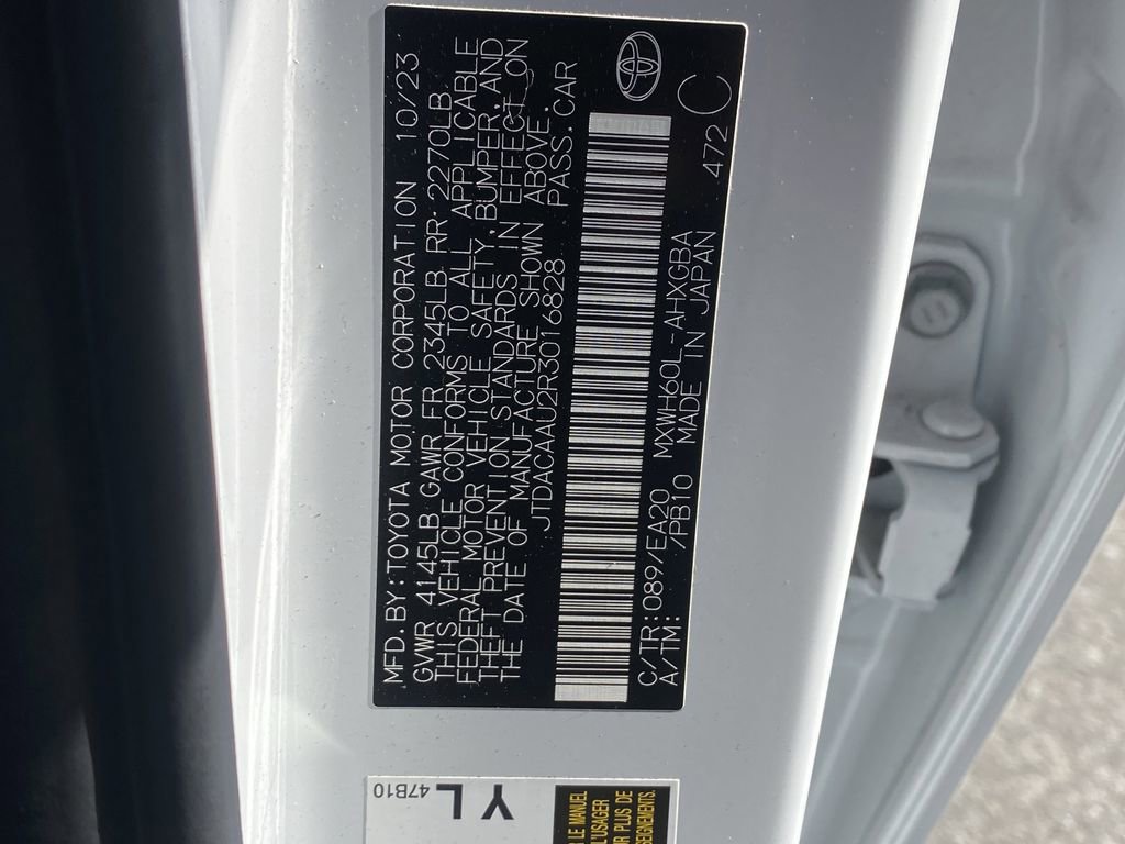 Used 2024 Toyota Prius XLE FWD image 14