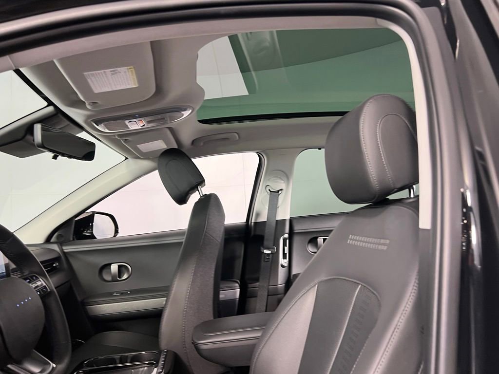 Used 2025 Hyundai Ioniq 5 Limited image 26