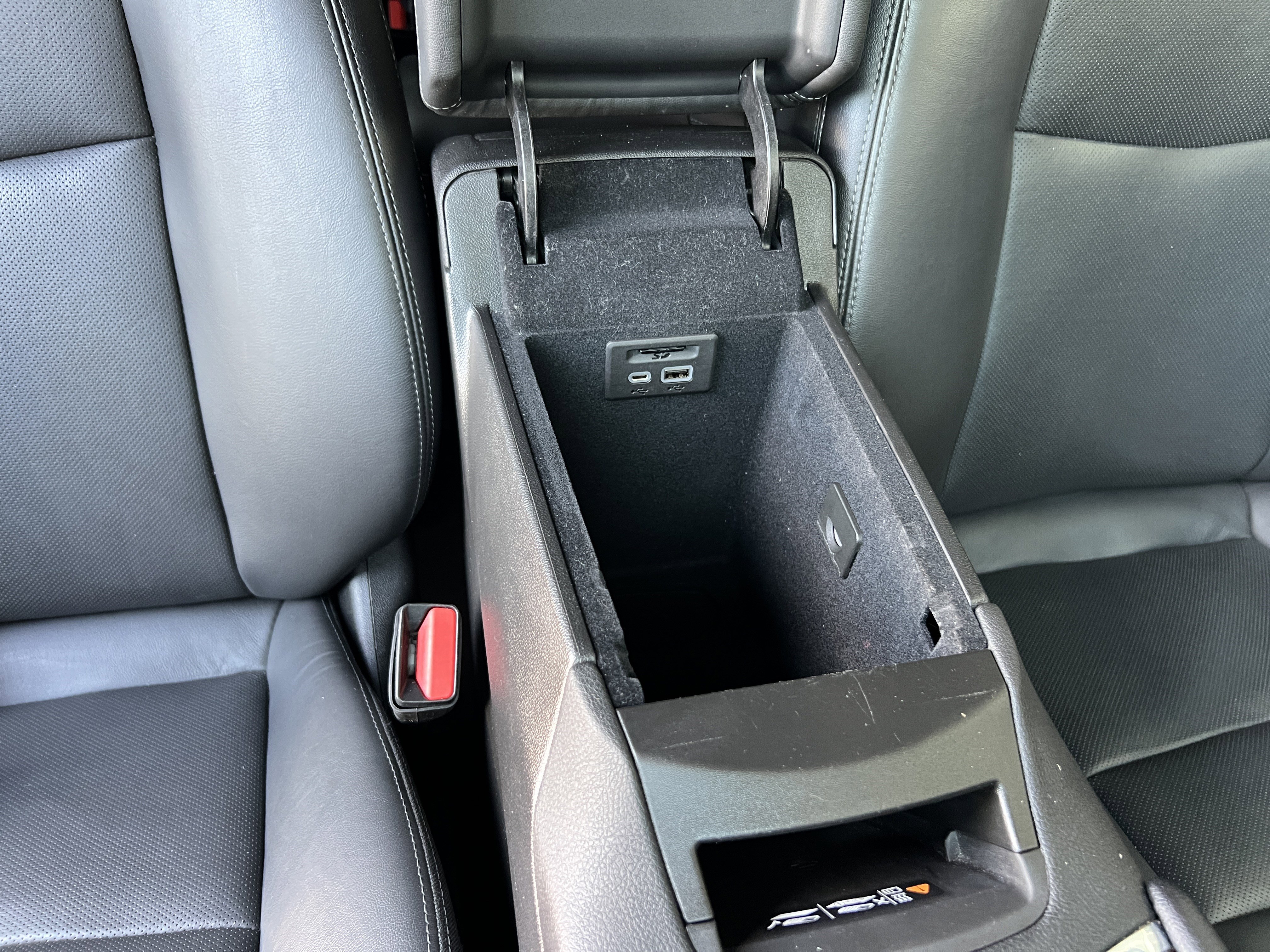 Used 2021 Cadillac XT5 Premium Luxury image 28