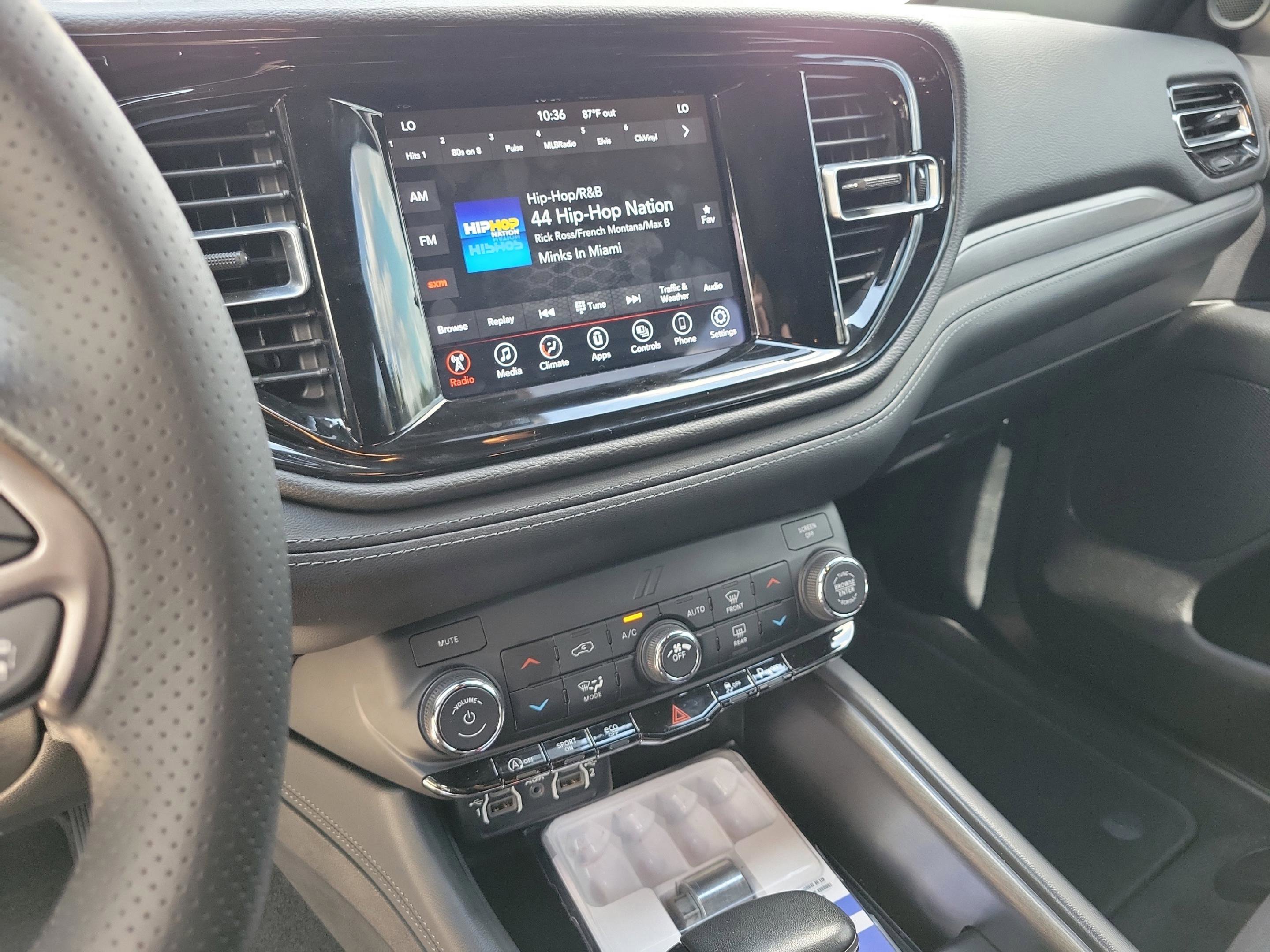 Used 2023 Dodge Durango SXT Launch Edition RWD image 23