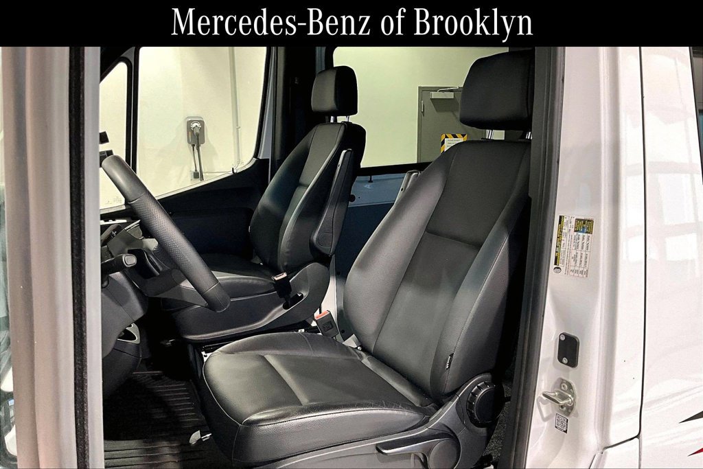 Used 2025 Mercedes-Benz Sprinter 2500 image 7