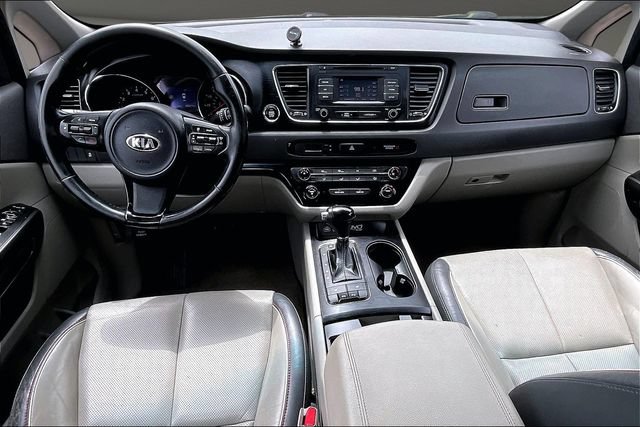 Used 2017 Kia Sedona LX w/ LX Essentials Premium Package FWD image 14